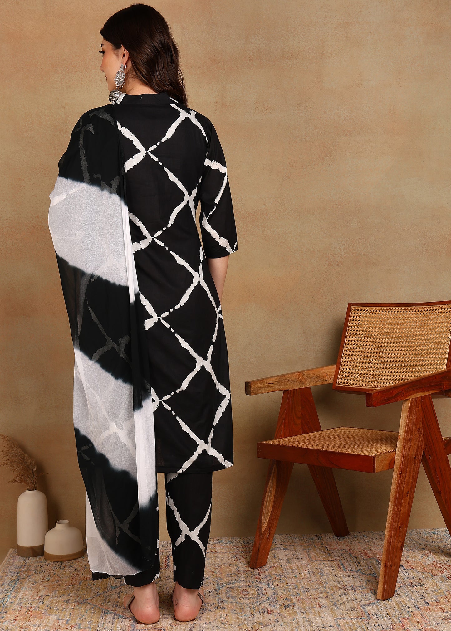 CHARCOAL BLACK STRAIGHT SUITS SET