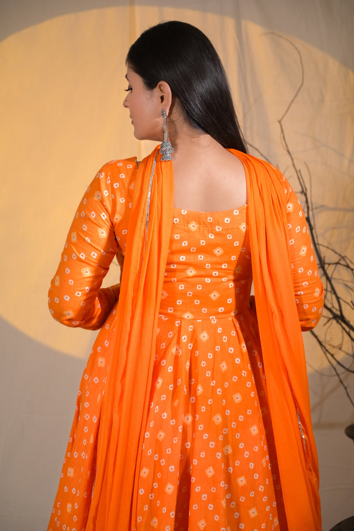 KESARIA BHANDHEJ SUIT SET