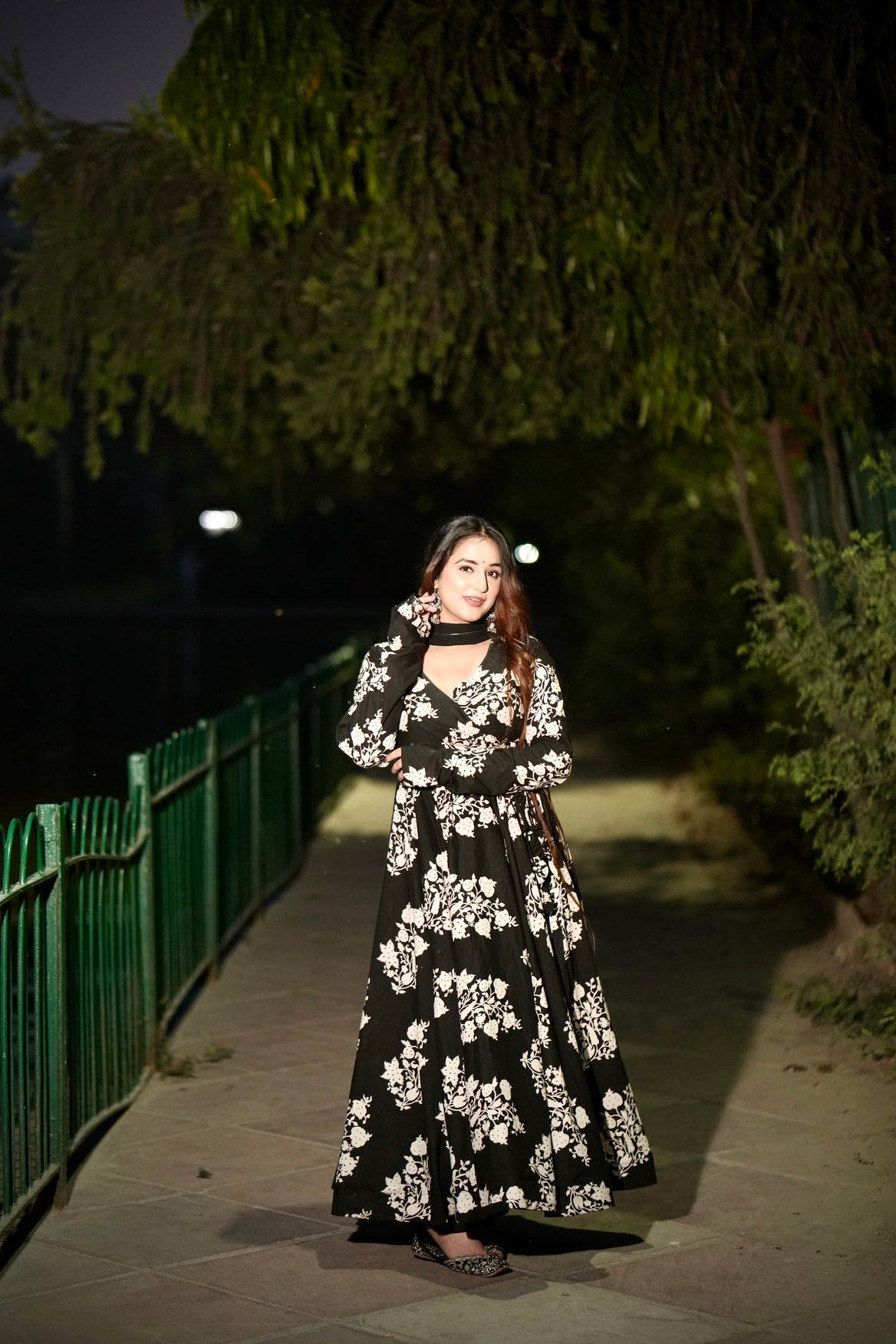 BLACK FLORAL SUIT SET