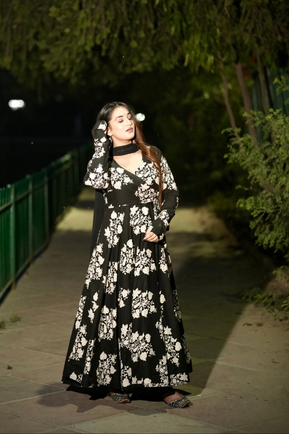 BLACK FLORAL SUIT SET