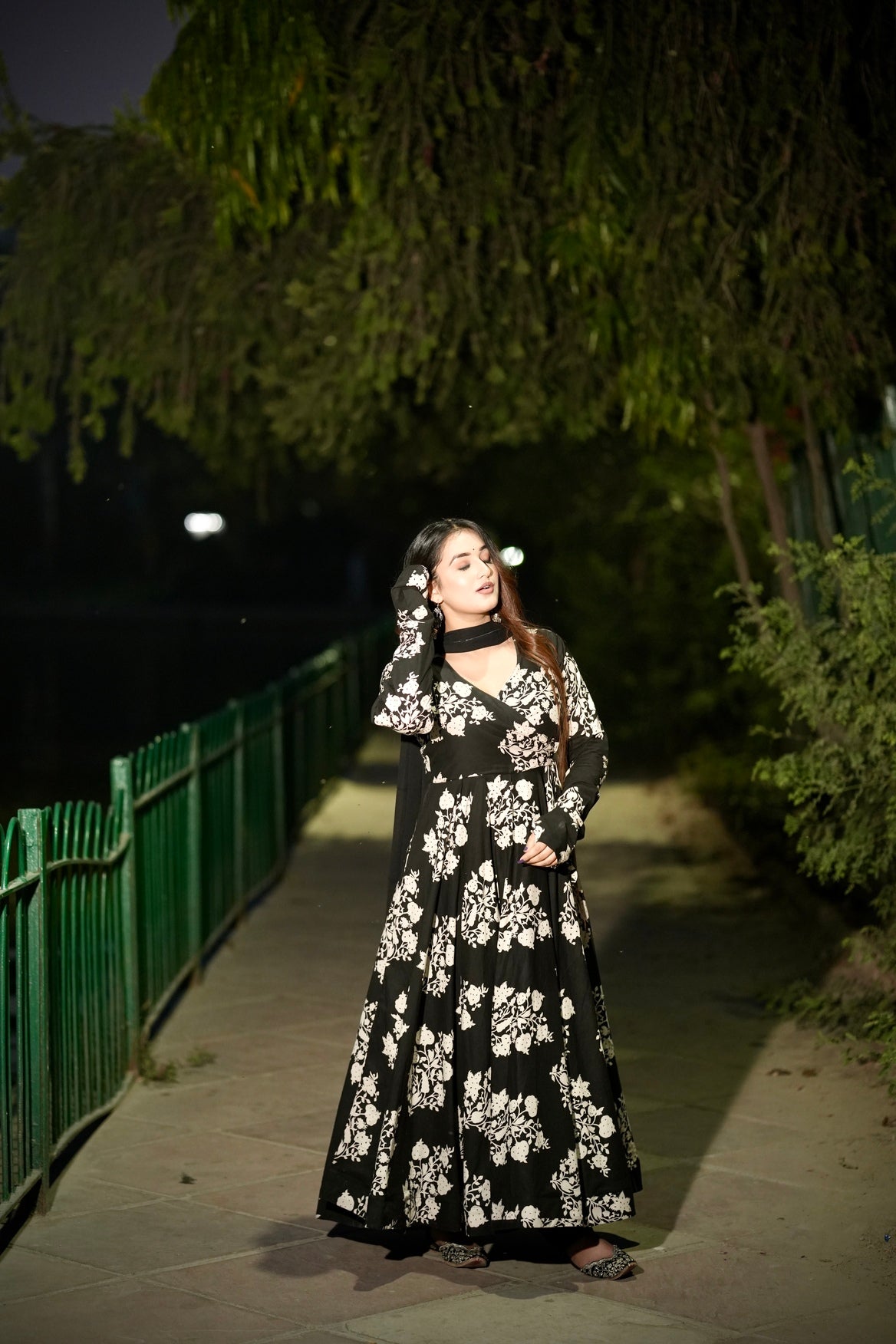 BLACK FLORAL SUIT SET