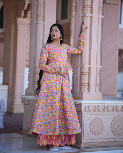 RANGREZ MULTI FLORAL KURTA SET