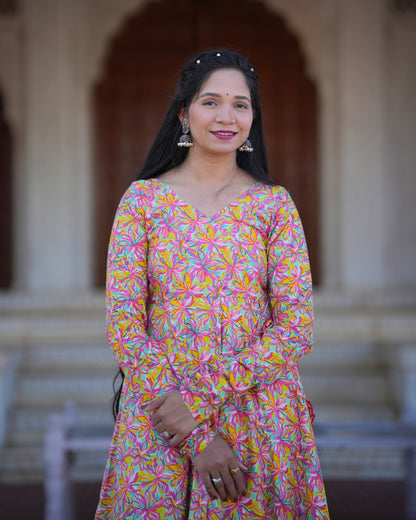 RANGREZ MULTI FLORAL KURTA SET