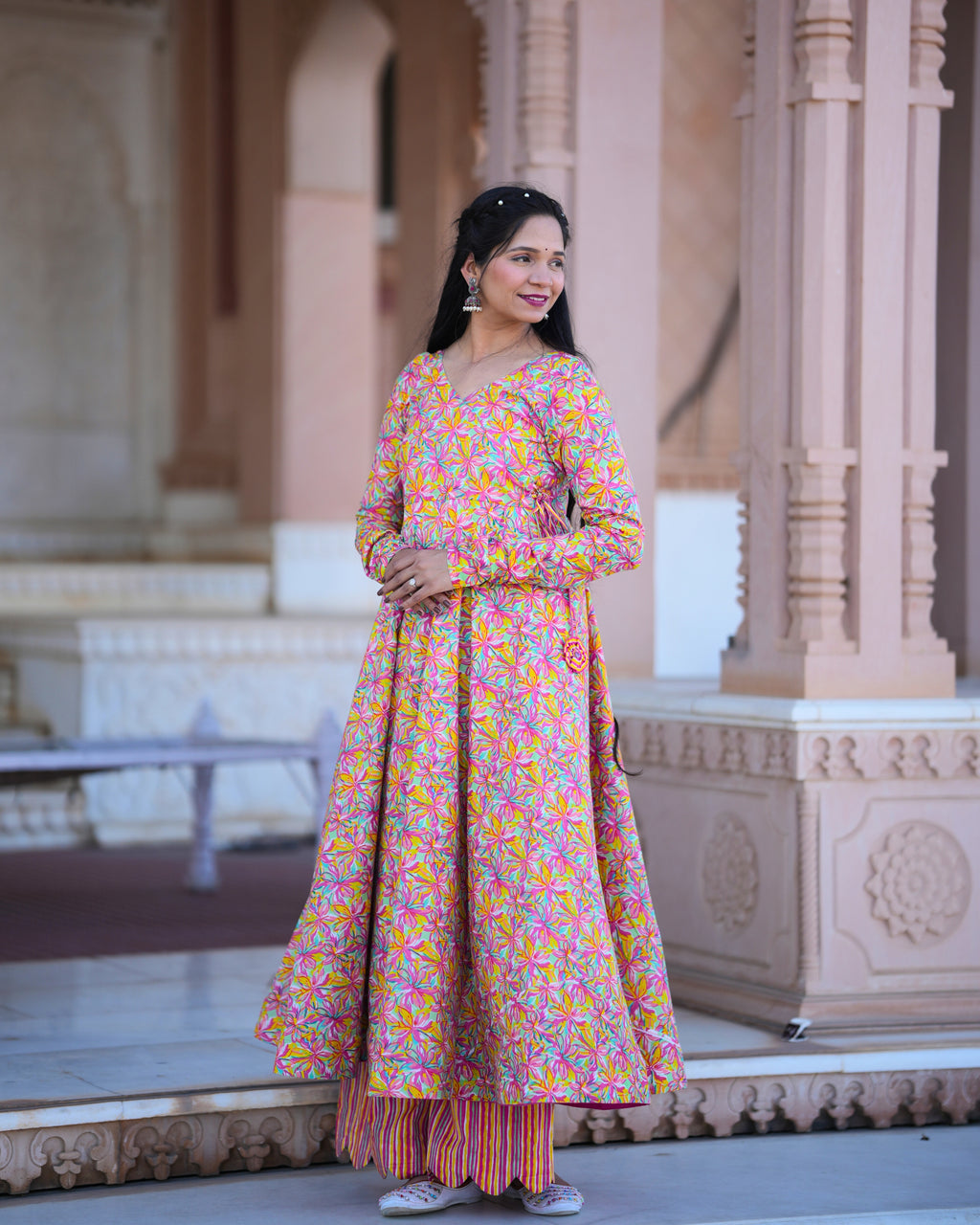 RANGREZ MULTI FLORAL KURTA SET