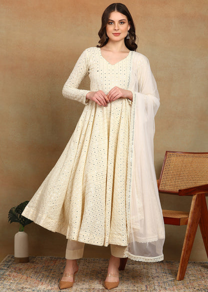 HEAVY EMBROIDERED SUIT SET ELEGANCE