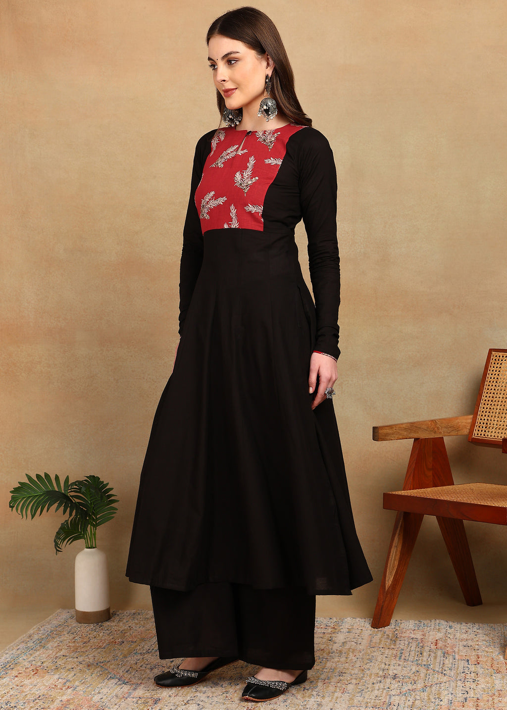 BLACK KURTA PLAZO PANELLED YOKE DESIGN