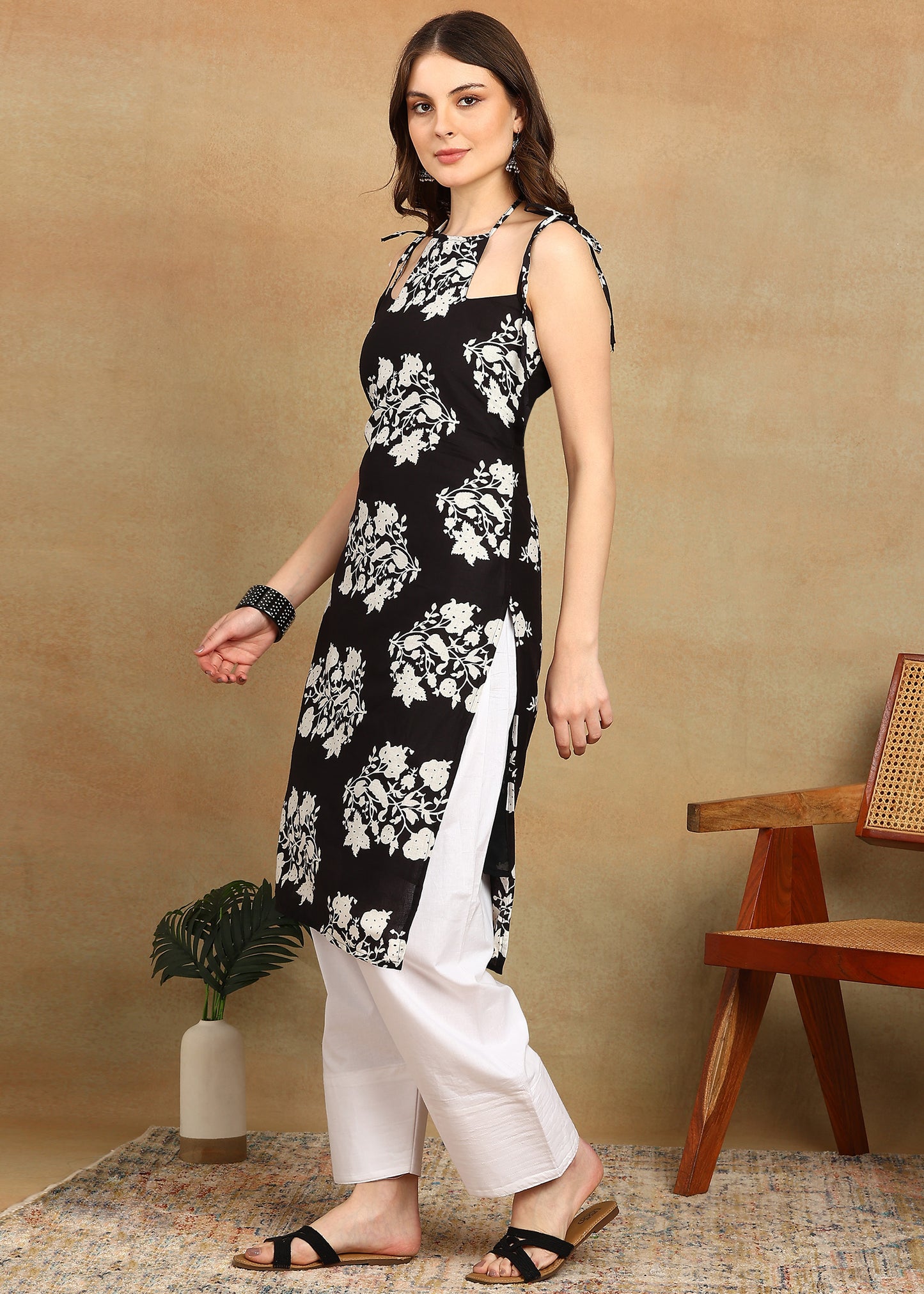 BLACK FLORAL KURTI