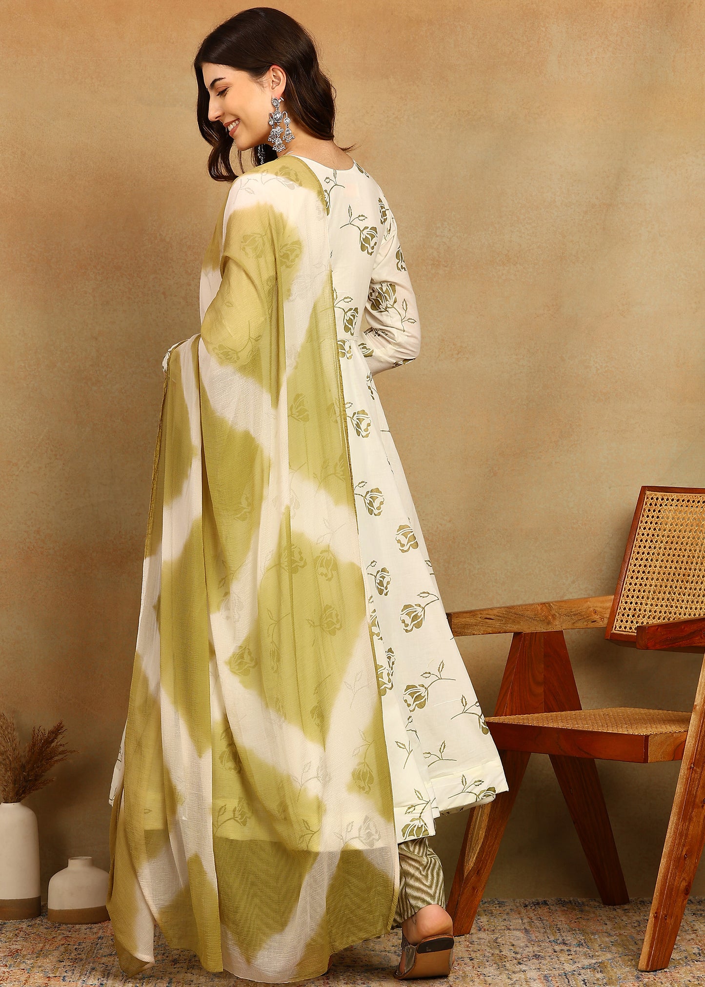 WHITE CUT ANARKALI SUIT SET