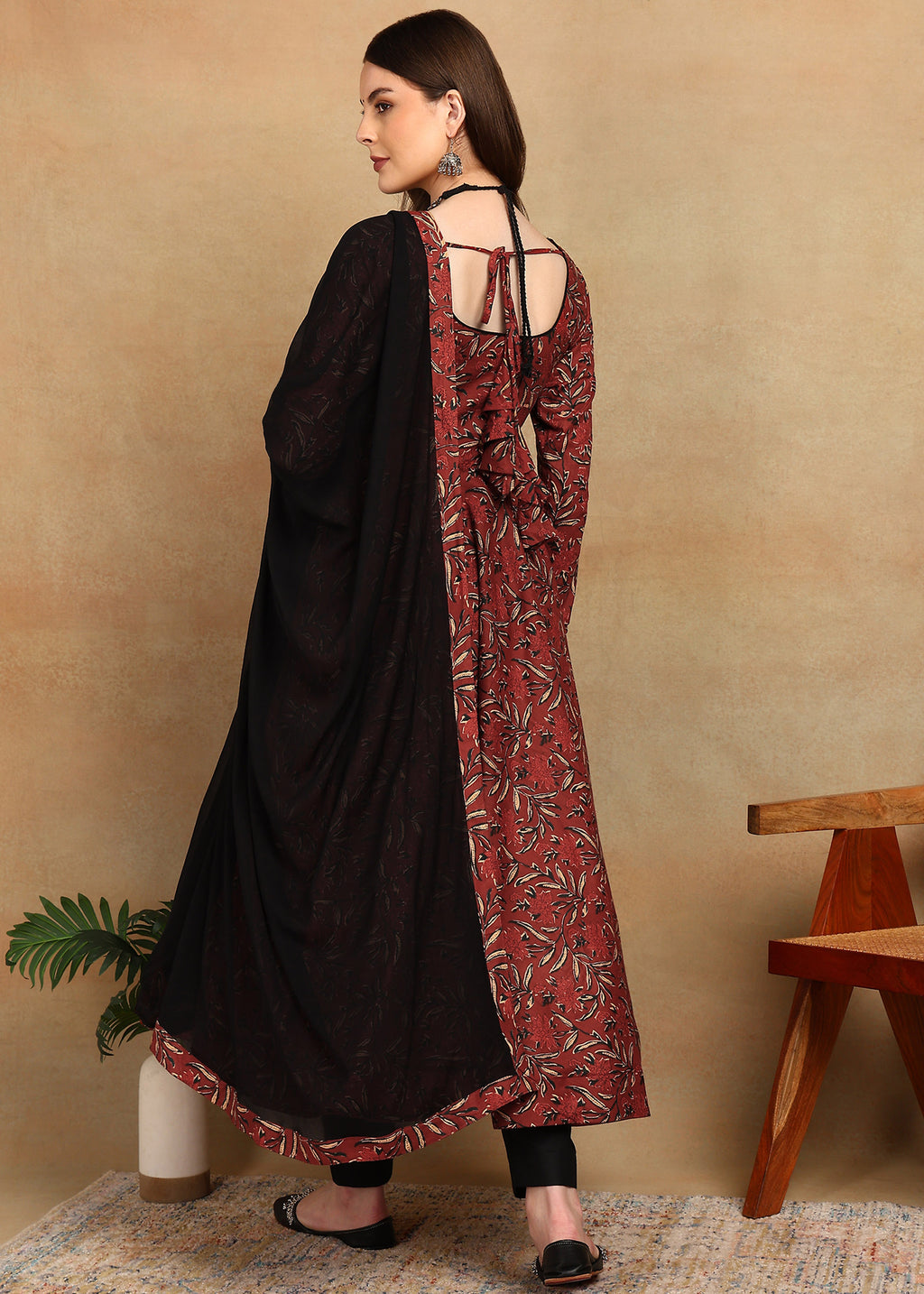 RED BLACK SIGNATURE ANARKALI SUIT SET
