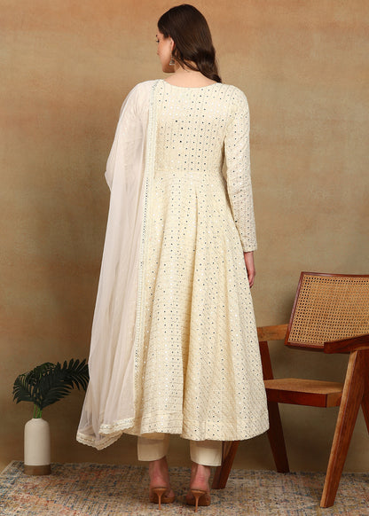 HEAVY EMBROIDERED SUIT SET ELEGANCE