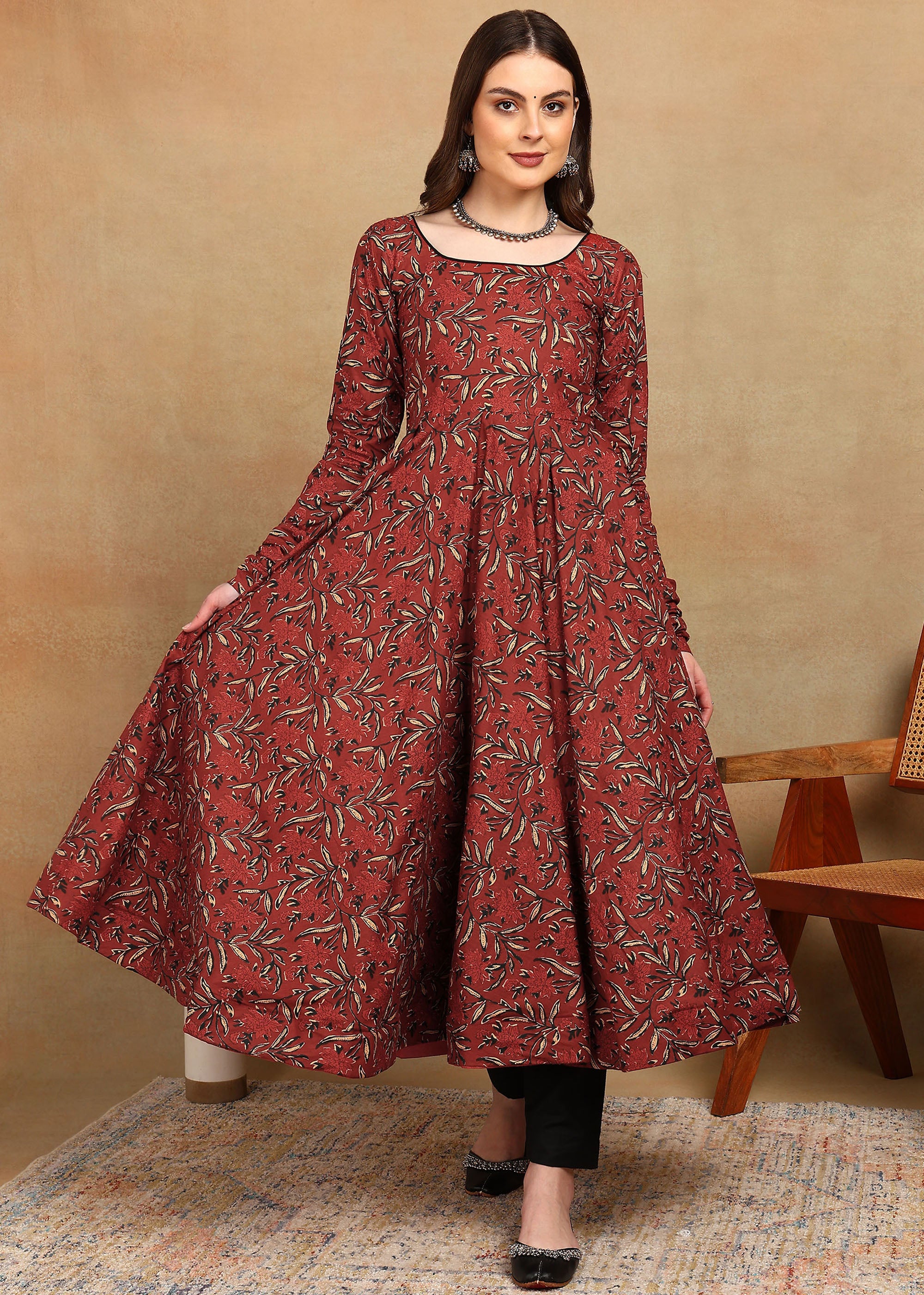 RED BLACK SIGNATURE ANARKALI SUIT SET