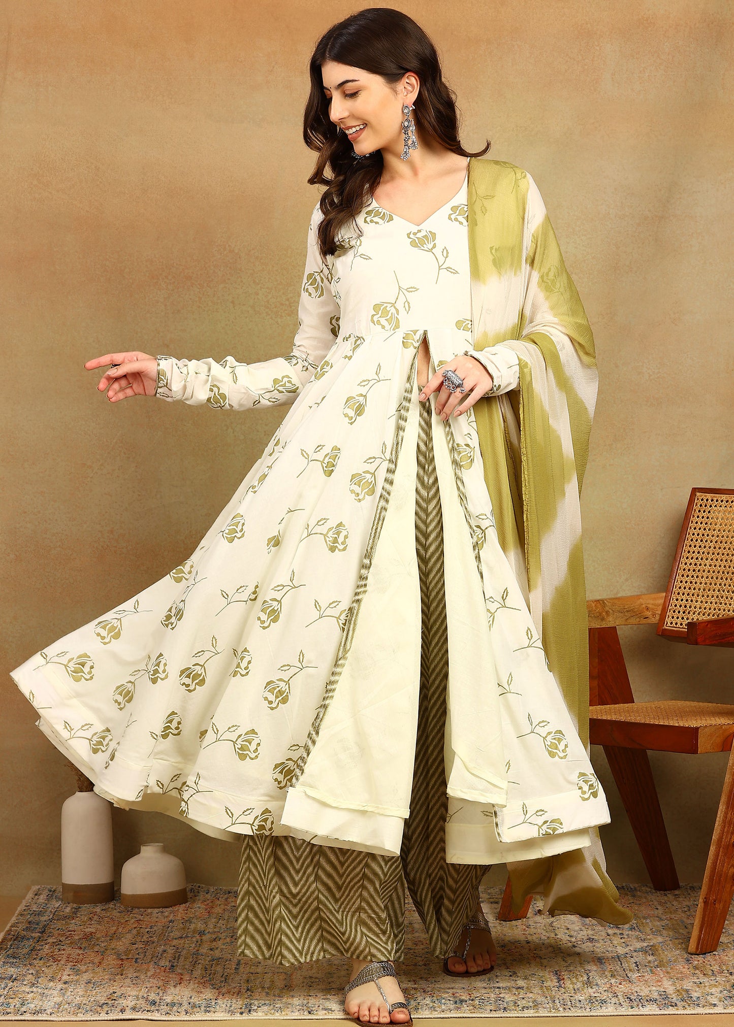 WHITE CUT ANARKALI SUIT SET