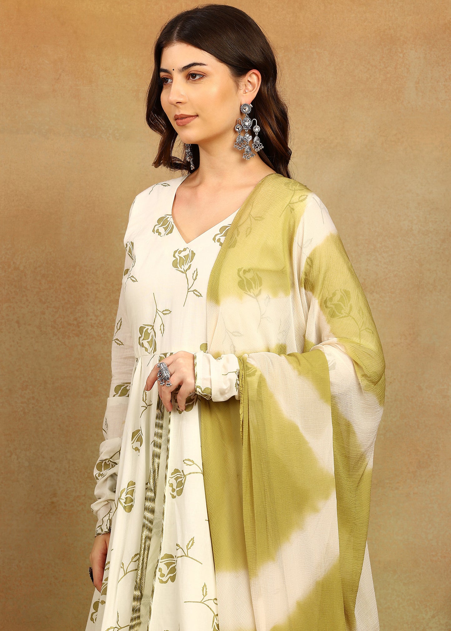 WHITE CUT ANARKALI SUIT SET