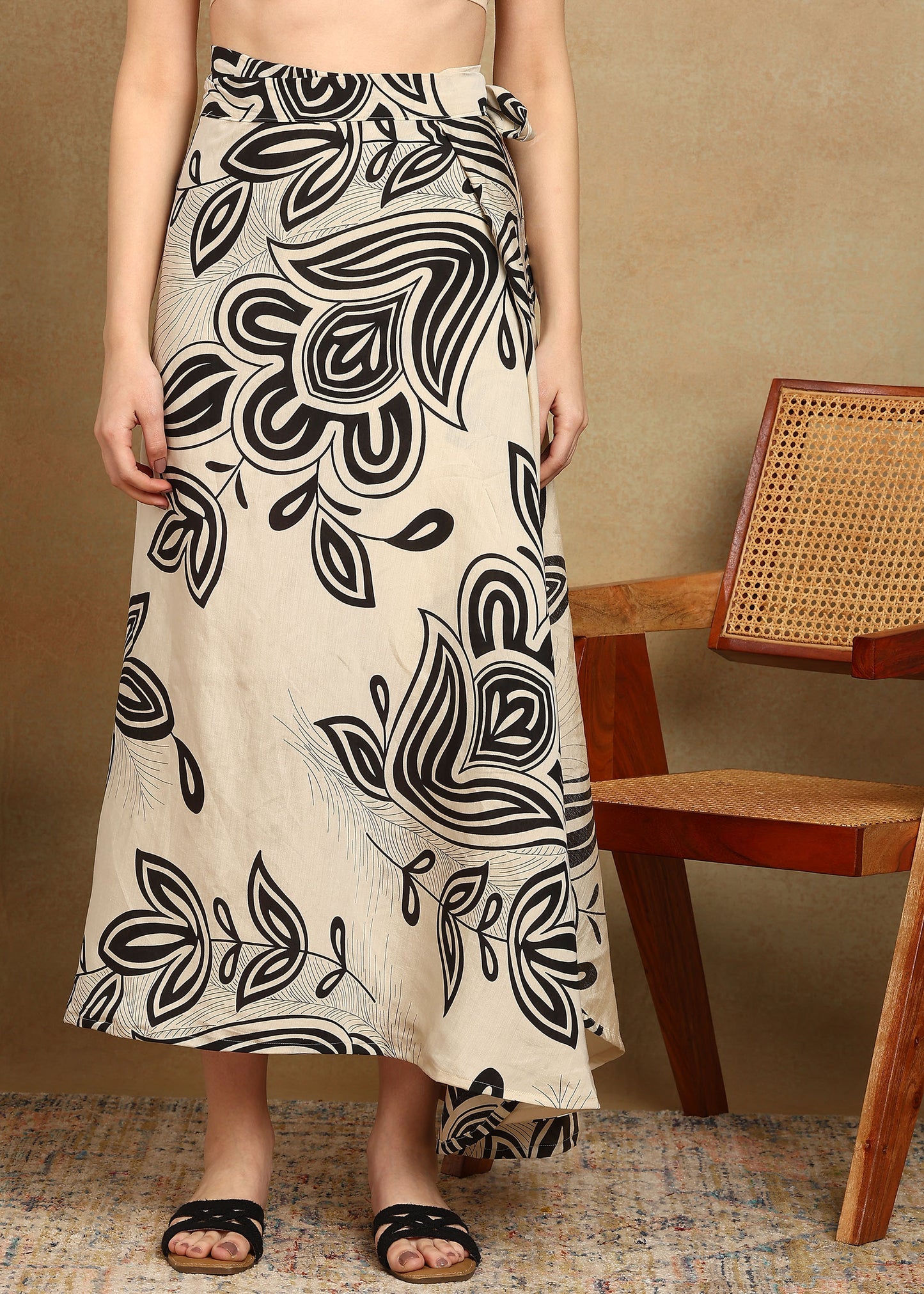 BLACK ABSTRACT COORD SET