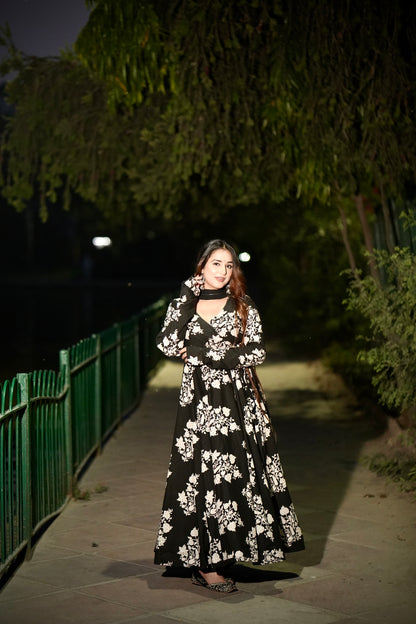 BLACK FLORAL SUIT SET