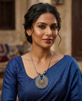NECKLACE ROUND WITH CUTOUT