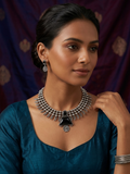 CHOKER NECKLACE WITH BLACK STONE